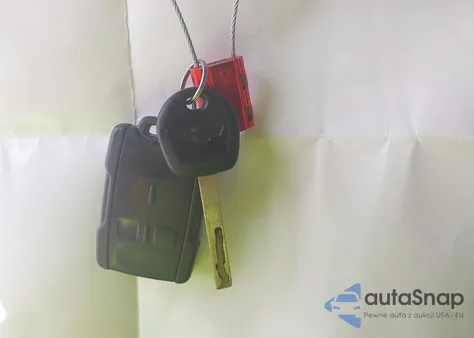 2019 Chevrolet Silverado 1500 Custom z USA, uszkodzony, nr VIN 1GCUYBEF2KZ408257